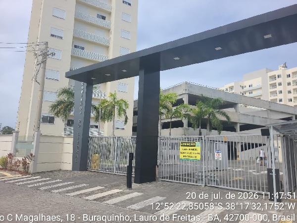 Apartamento em Buraquinho